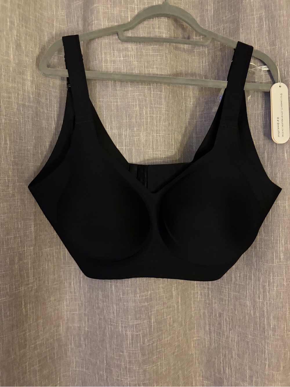 Wireless Black Comfort Bra with Smooth Molded Cups - Women Intimates 5x